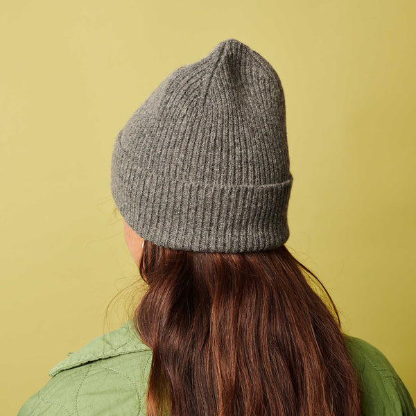 Mid-Grey Ribbed Lambswool Unisex Beanie