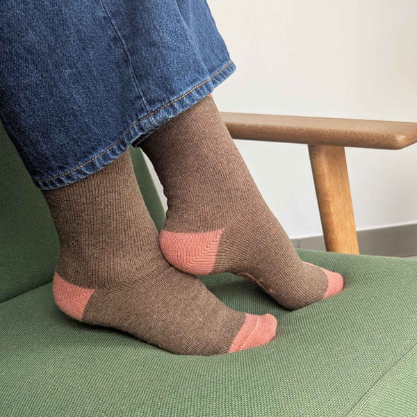 Women's Soft Brown & Pink Lambswool Ankle Socks